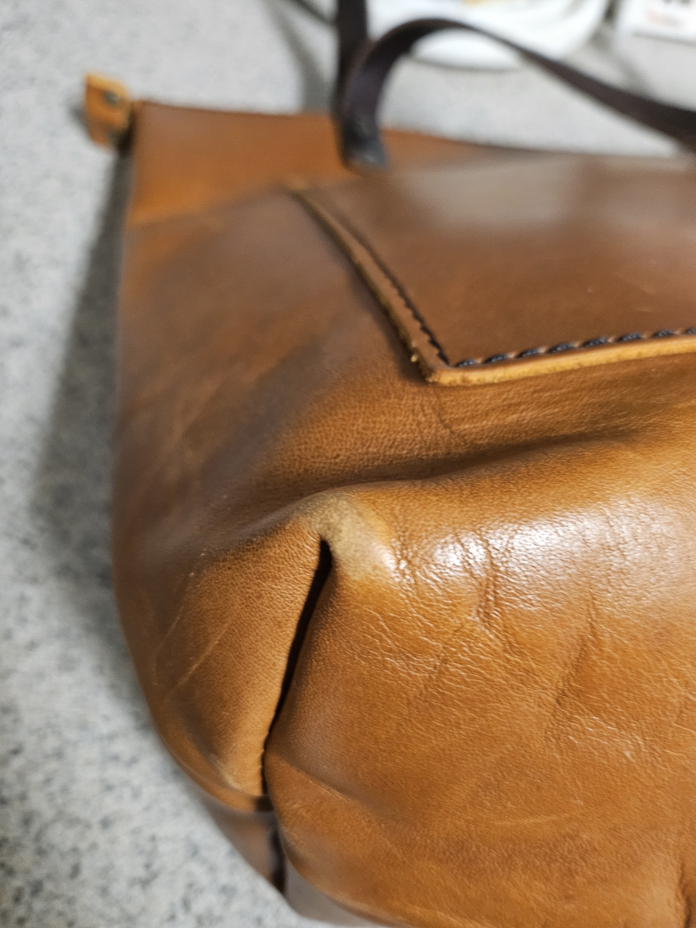 Everyday Leather Tote in Warm Tan with Dark Brown Handles Medium. - Picture 8 of 12